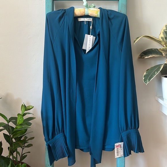 NWT Trina Turk Blouse, Size Small - Picture 3 of 9